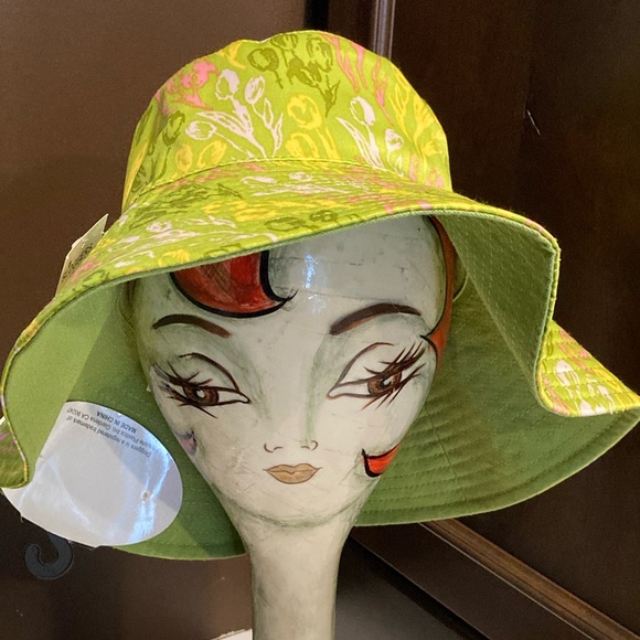 NWT, pair of UPF50 hats - Picture 13 of 14